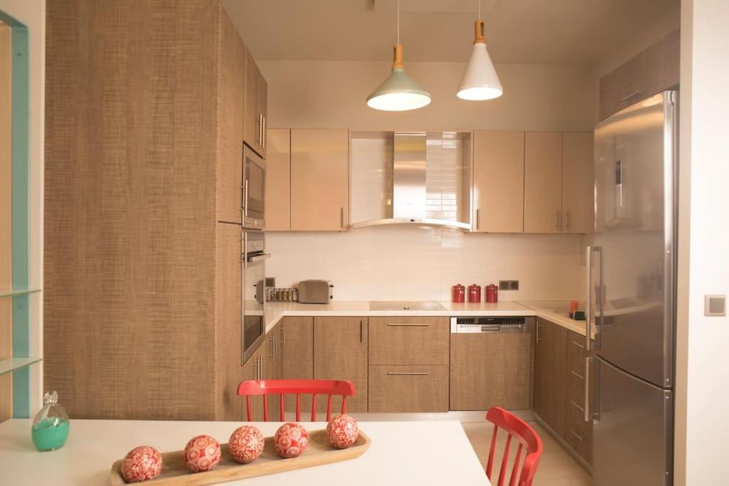 Deluxe Apartment In The Center Kalamata Exterior photo